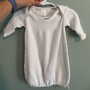 Paty newborn gown